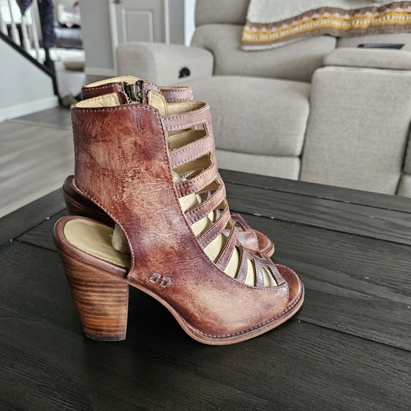 BedStu Occam Sandals In Teak Driftwood - Picture 7 of 9